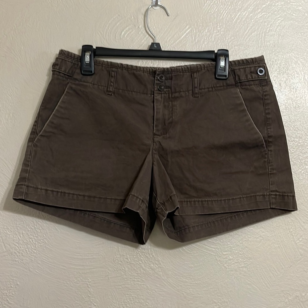 GAP, size 10 shorts, chocolate brown